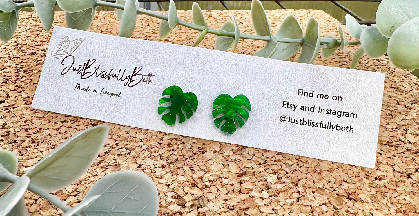 Mini Monstera leaf stud