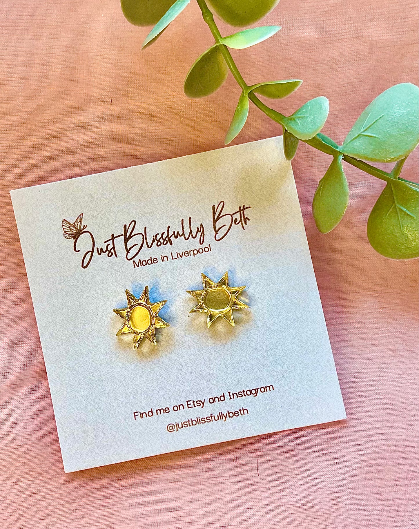 Sun studs