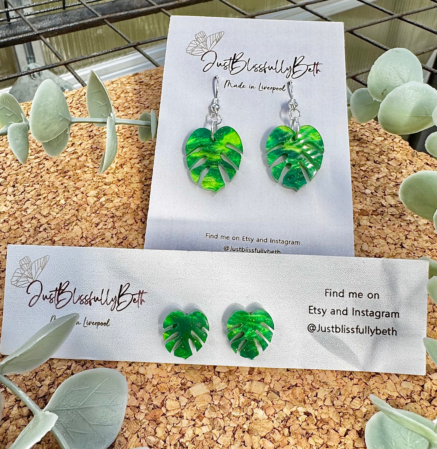 Monstera leaf earring