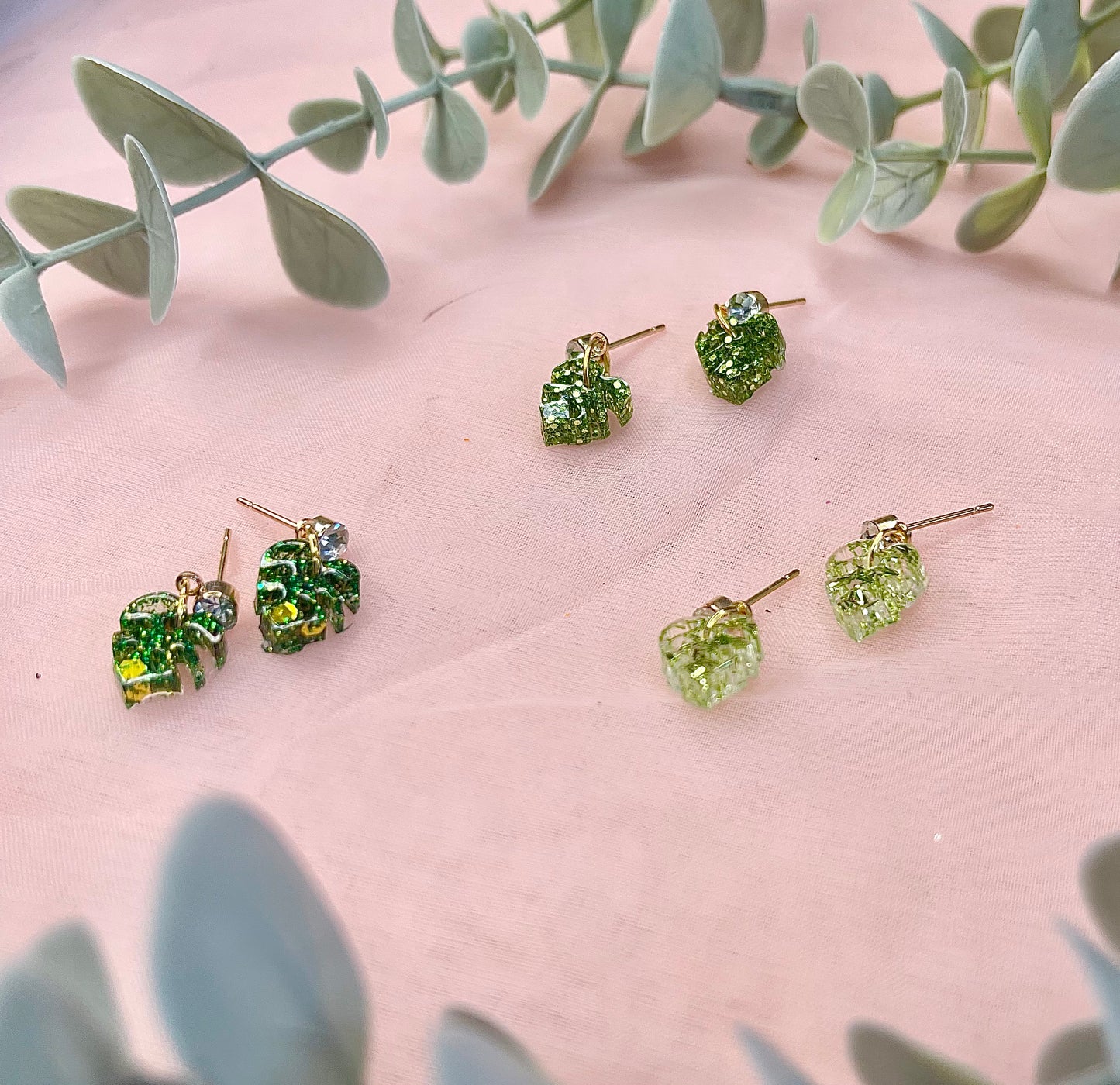 mini monsera studs