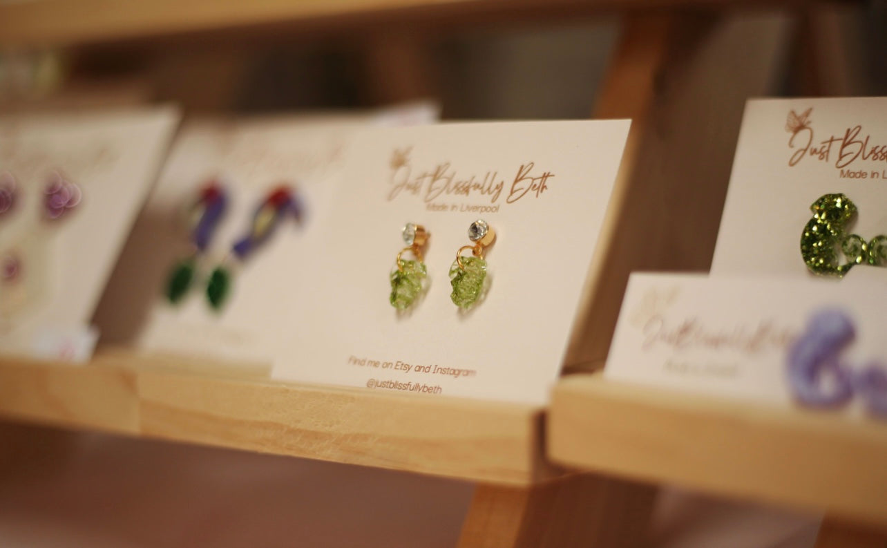 mini monsera studs