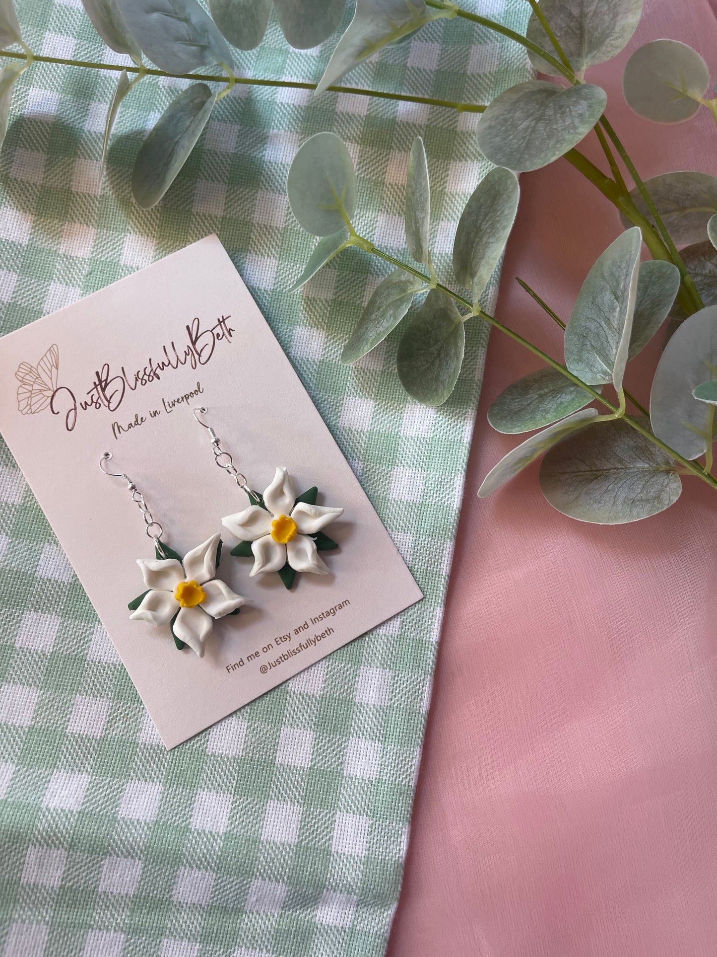 Daffodil Earrings